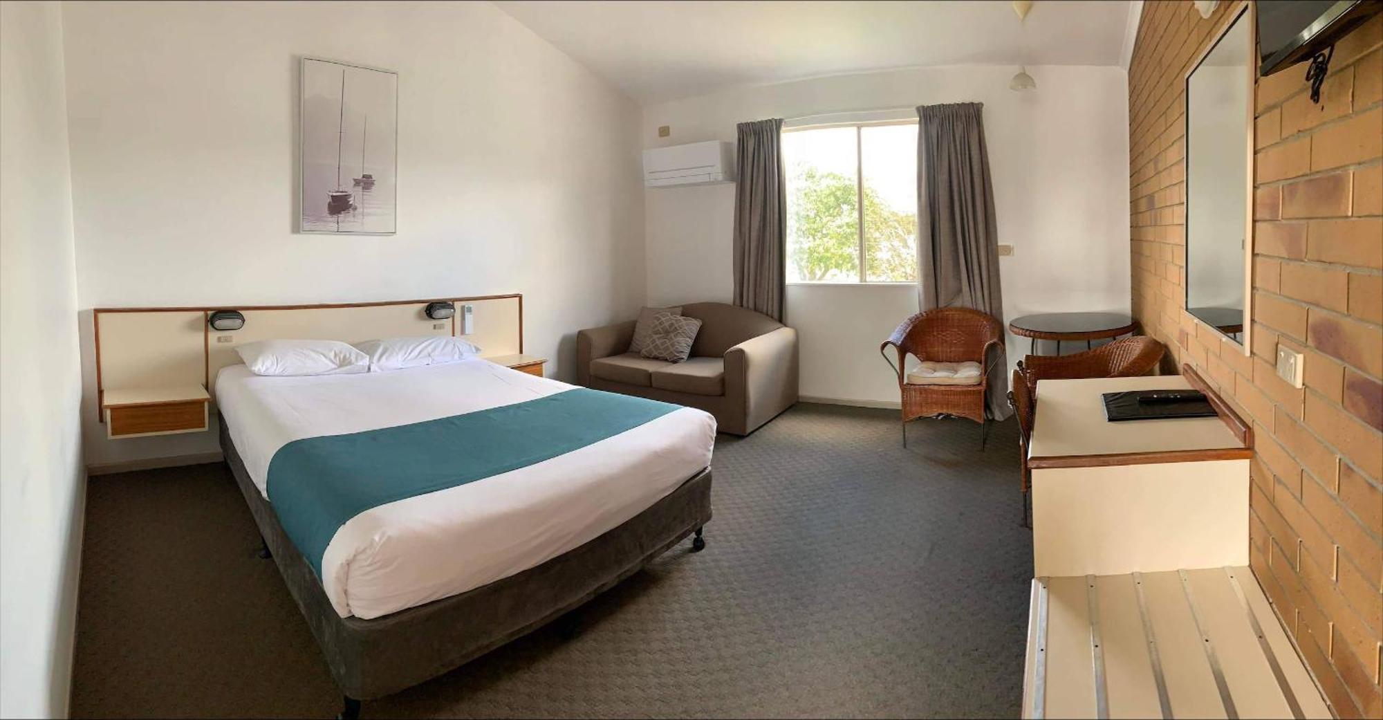 Wild Scotsman Motor Inn Gin Gin Qld エクステリア 写真