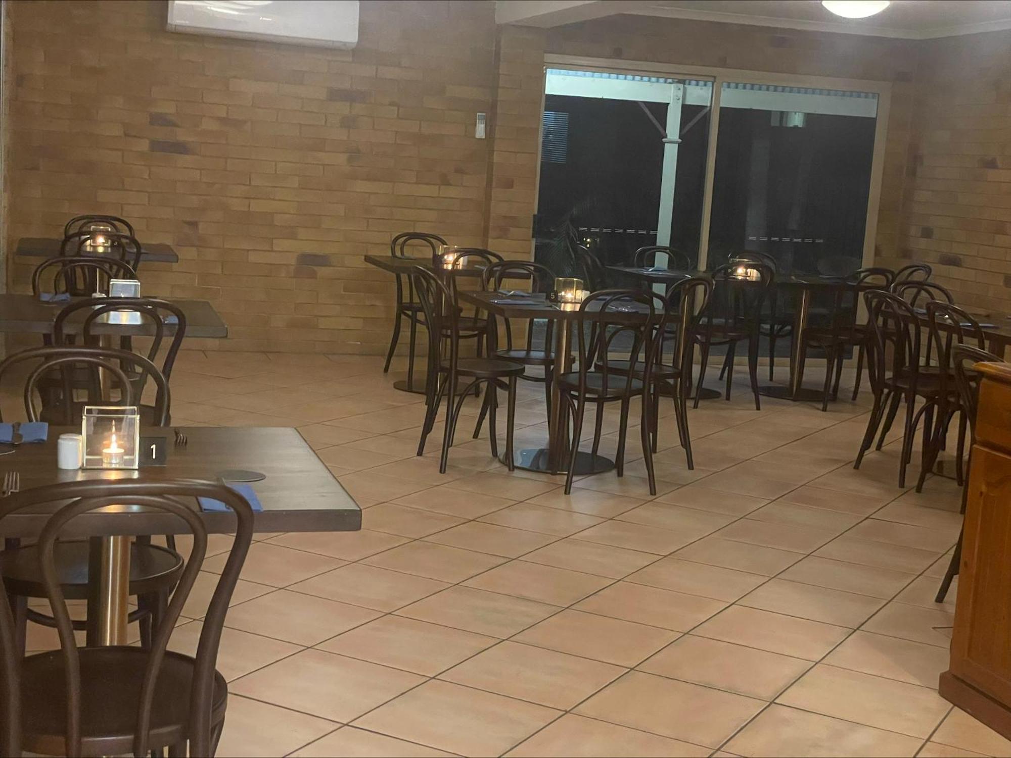 Wild Scotsman Motor Inn Gin Gin Qld エクステリア 写真