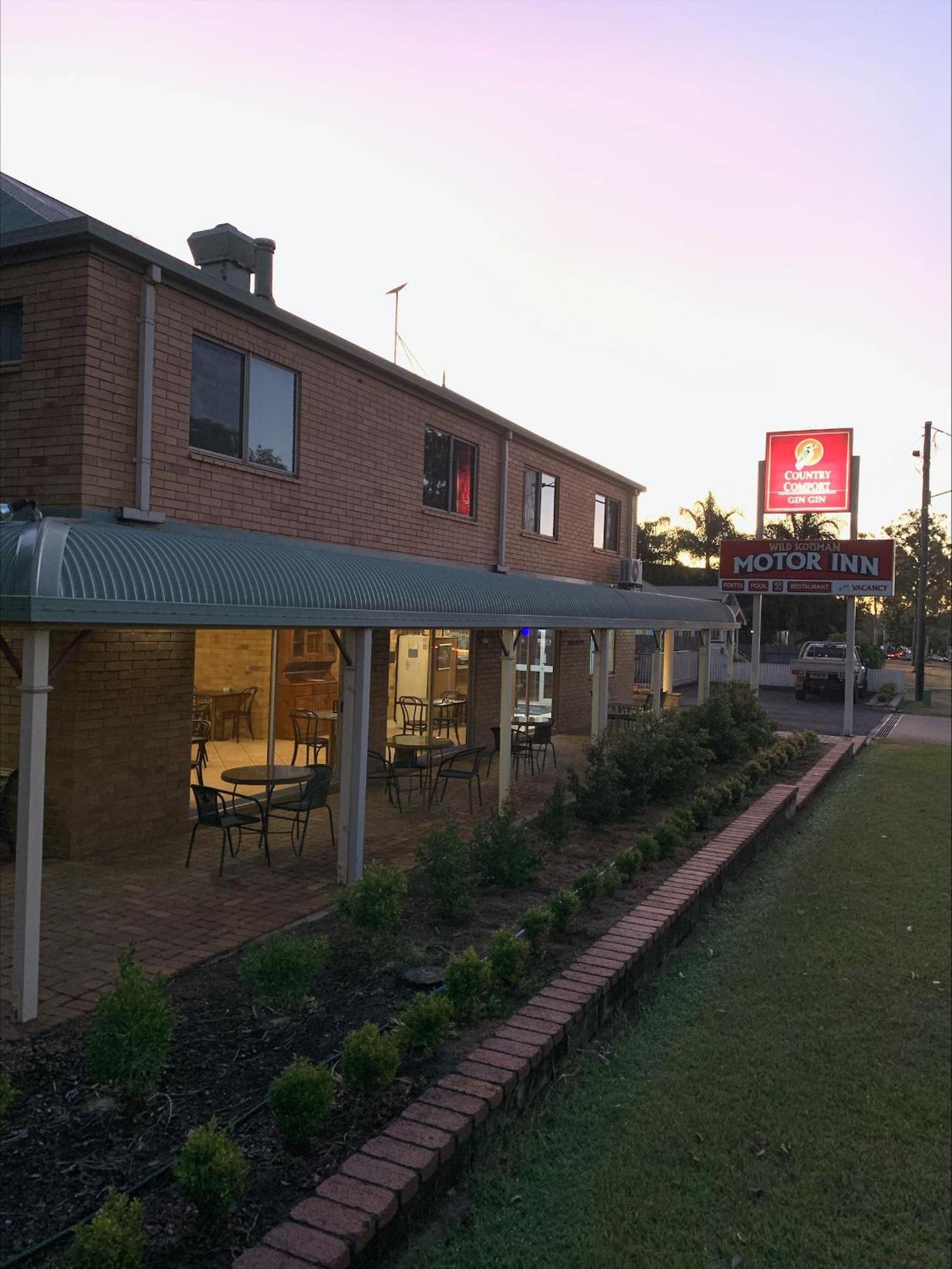 Wild Scotsman Motor Inn Gin Gin Qld エクステリア 写真