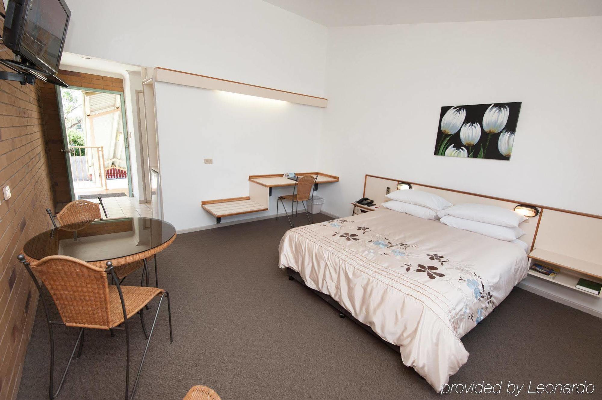 Wild Scotsman Motor Inn Gin Gin Qld エクステリア 写真